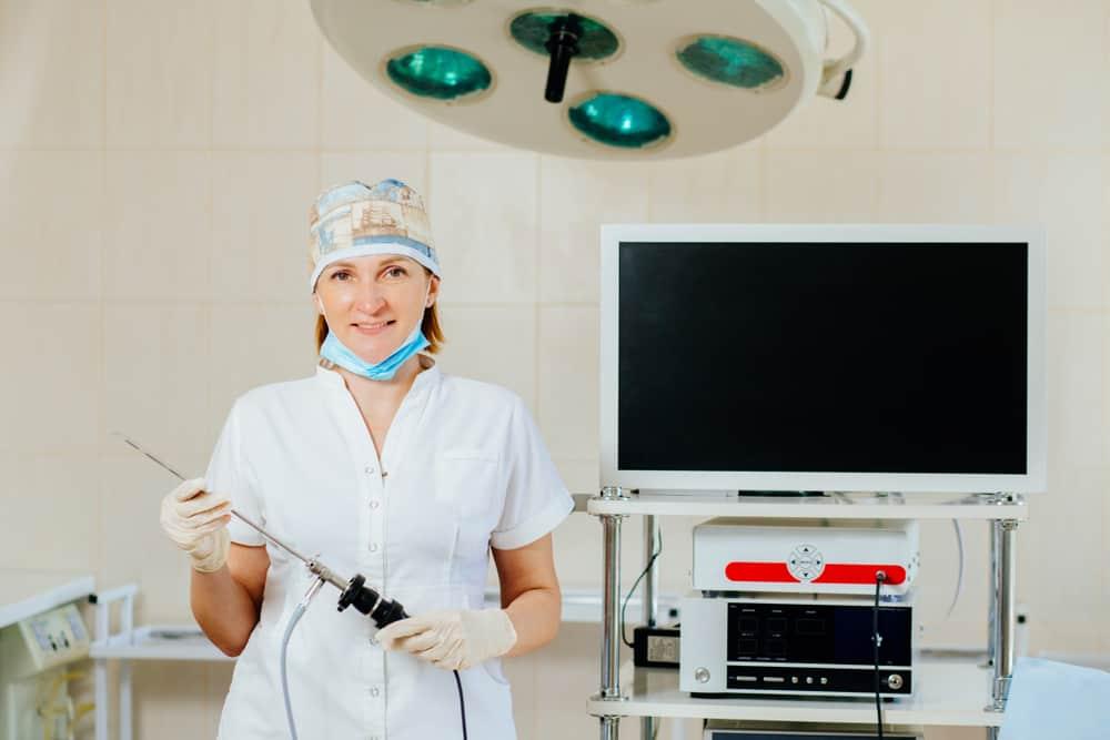 Quy trình nội soi ổ bụng chẩn đoán có gây biến chứng không?