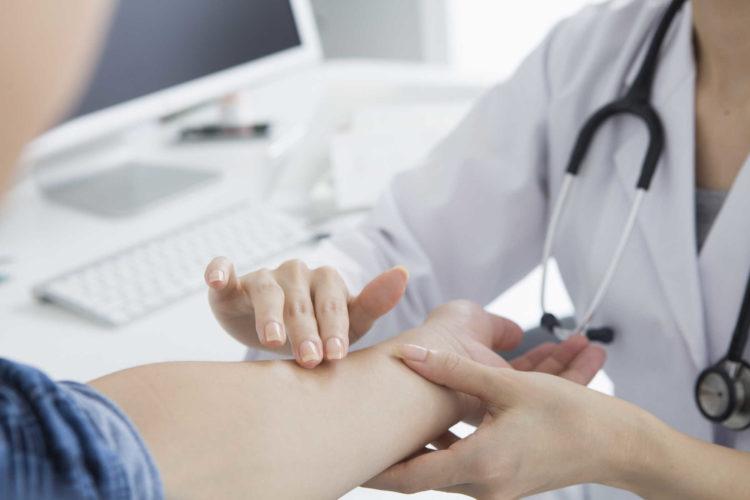 Bệnh chàm thể đồng tiền: khó chữa dứt