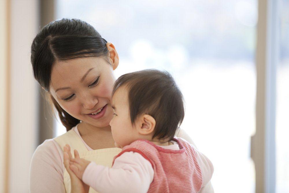Trẻ sơ sinh bị táo bón: Nguyên nhân và cách cải thiện