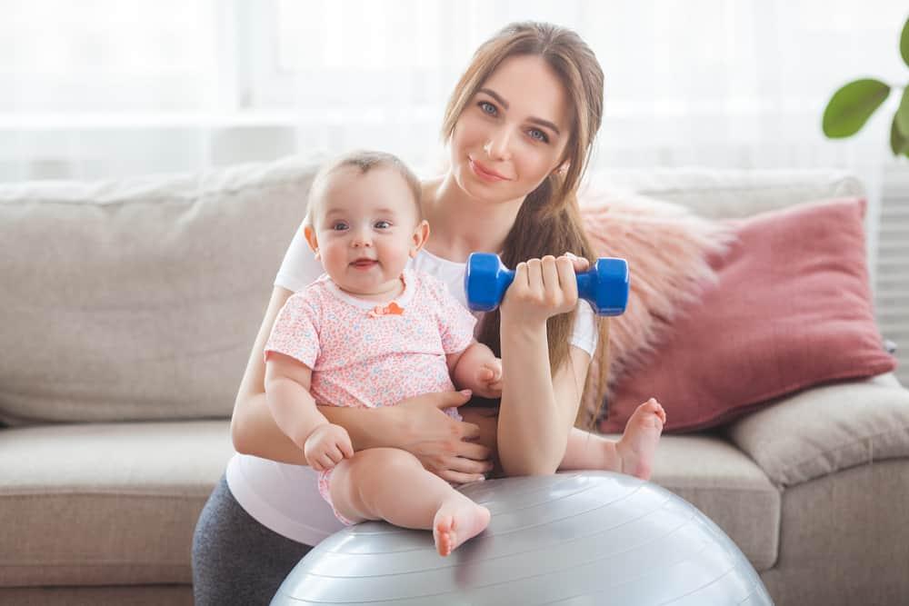 Khi nào được tập thể dục sau sinh mổ? Những lưu ý mẹ cần biết