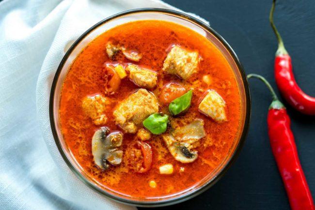 Bà bầu ăn cay khi mang thai: nên hay không nên?