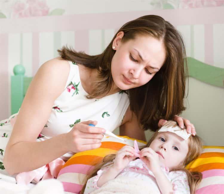 Hướng dẫn 8 cách hạ sốt nhanh cho trẻ an toàn và hiệu quả