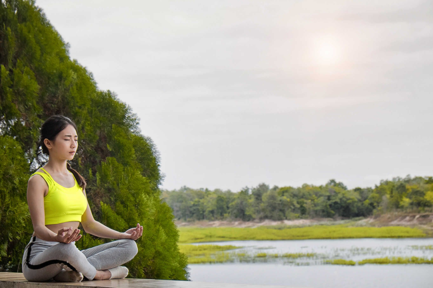 Người mắc thoát vị đĩa đệm có nên tập yoga?