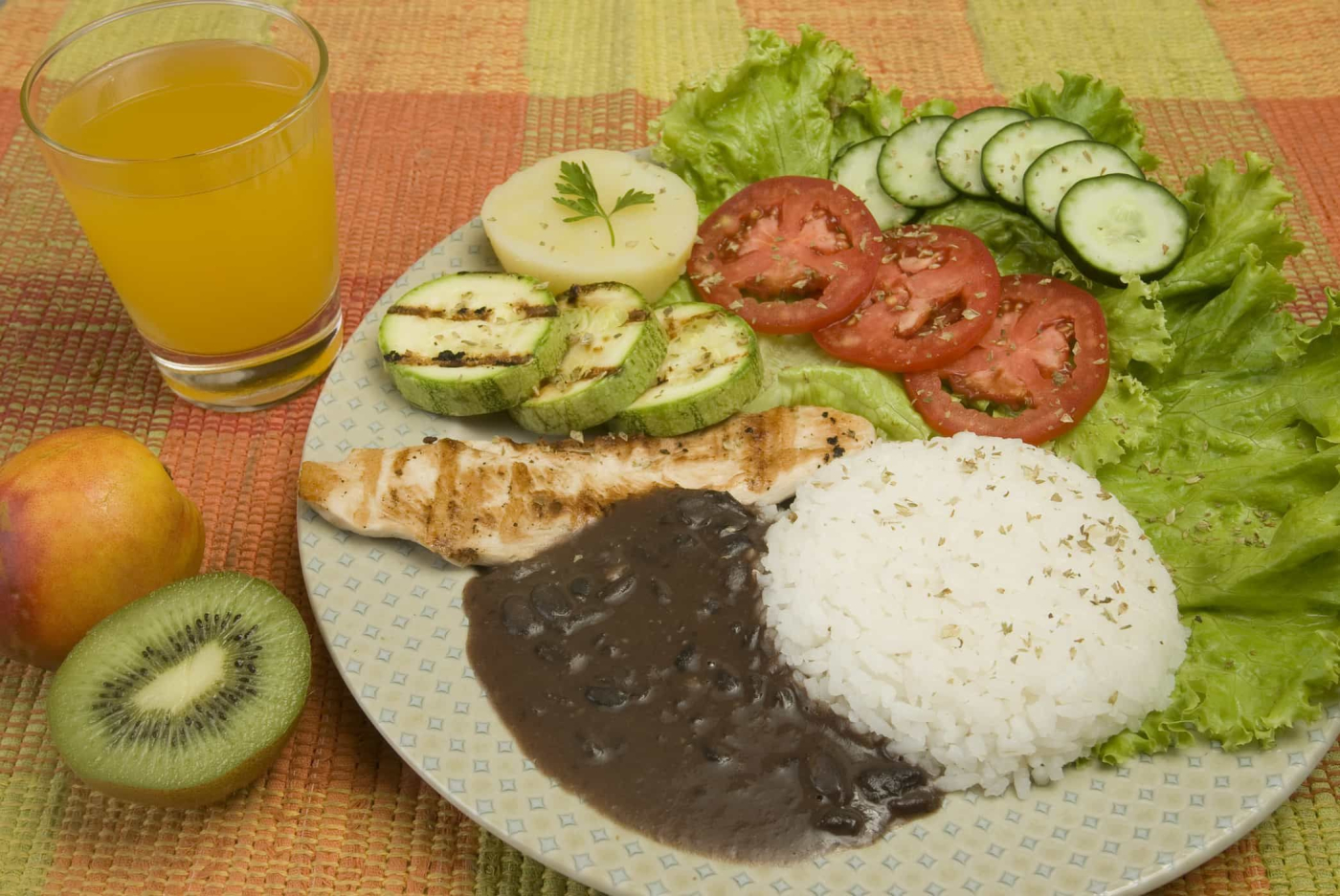 Người bệnh tiểu đường có nên ăn cơm không? Nên ăn bao nhiêu cơm?