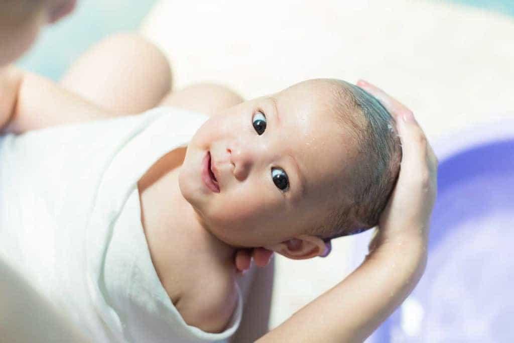 Đôi điều bố mẹ cần biết về loạn thị bẩm sinh ở trẻ