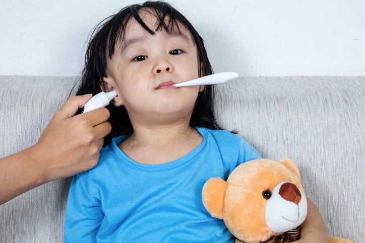 Bố mẹ nên đo nhiệt độ khi con bị sốt như thế nào?