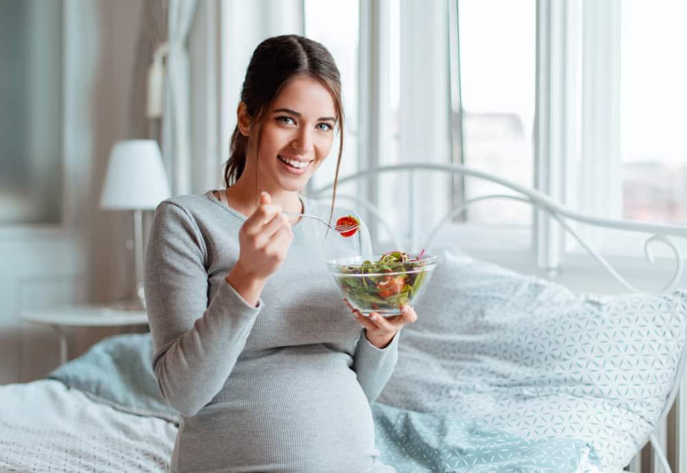 Lưu ý khi bà bầu ăn cà chua để tốt cho mẹ lẫn bé