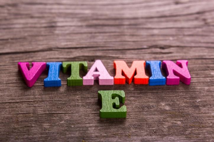 tai-sao-chung-ta-phai-cung-cap-day-du-vitamin-e-cho-co-the