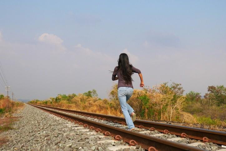 Rối loạn bỏ nhà ra đi phân ly là chứng bệnh gì?