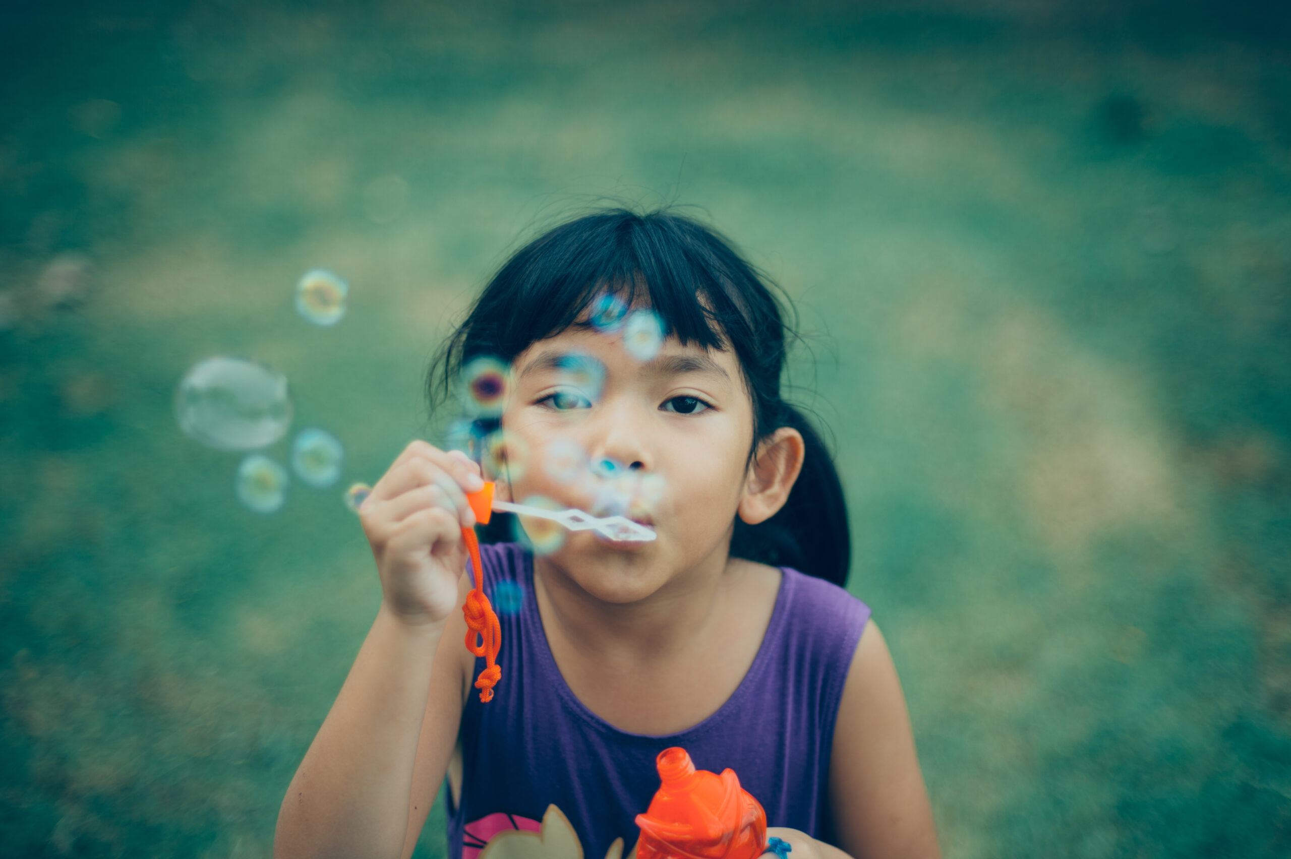 “Ai dạy con cái này?”, “Con xem bạn con kìa!”... Những điều không nên nói với trẻ
