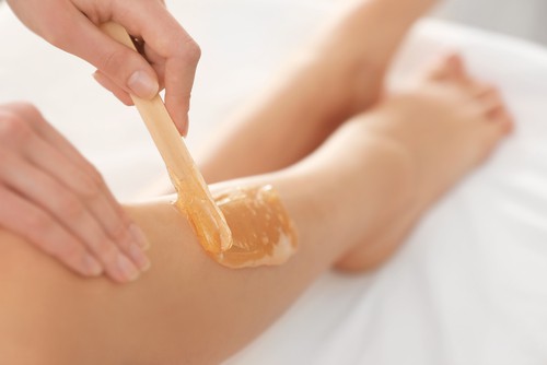 mach-ban-5-cach-tay-long-khong-can-wax