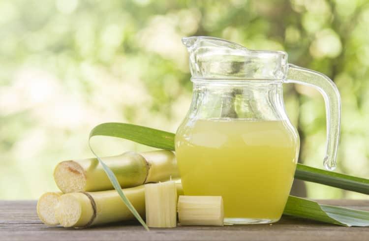 Bà bầu uống nước mía trong suốt thai kỳ có được không?