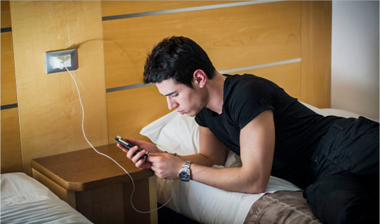 9 vị trí không nên đặt smartphone để tránh tác hại điện thoại