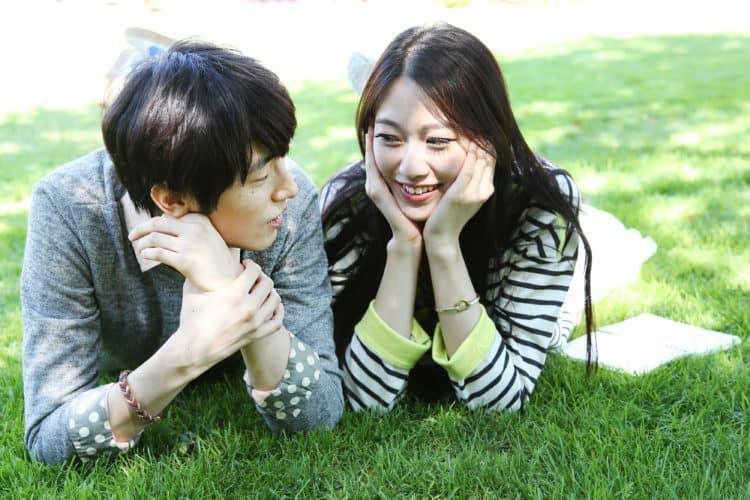 8 cách thả thính của đàn ông khiến phụ nữ sa vào lưới tình