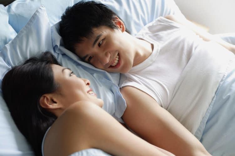 4 bí quyết khiến vợ bạn muốn làm chuyện ấy
