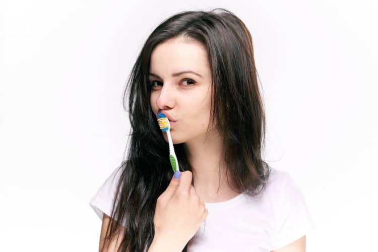 Vệ sinh răng miệng có ảnh hưởng đến khả năng sinh con của bạn?