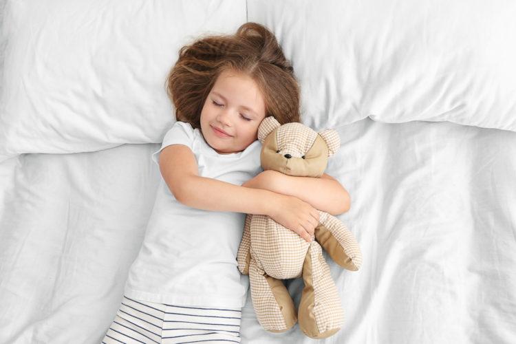 Lý do khiến trẻ bị chảy máu cam khi ngủ