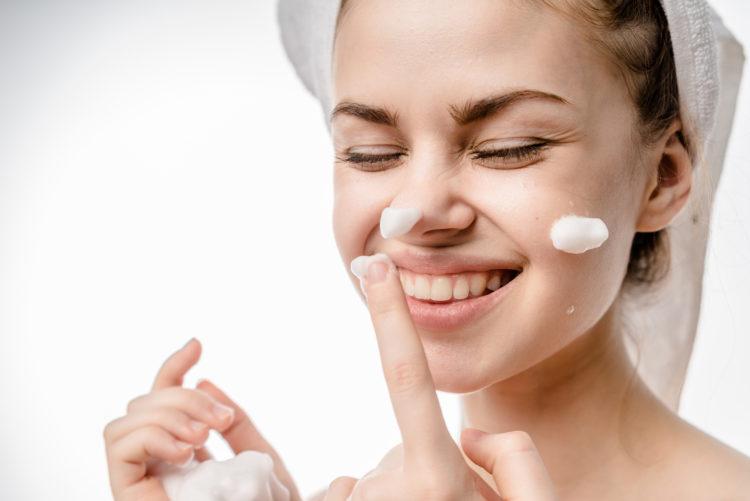 Cách trị mụn trứng cá ở tuổi dậy thì an toàn, hiệu quả tại nhà