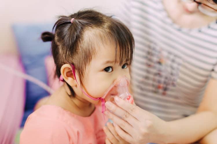 Bệnh viêm phổi ở trẻ em: Nguyên nhân do đâu, điều trị thế nào?
