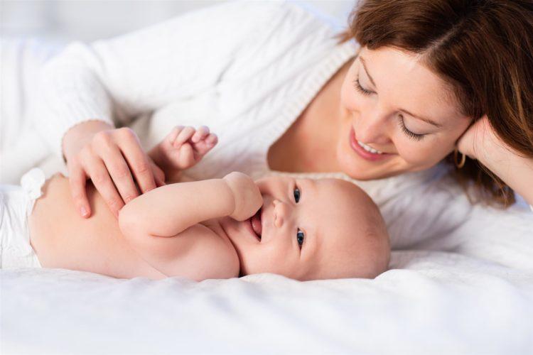 Chăm sóc trẻ sơ sinh từ 0 - 6 tháng: Cần chăm con thế nào cho đúng?