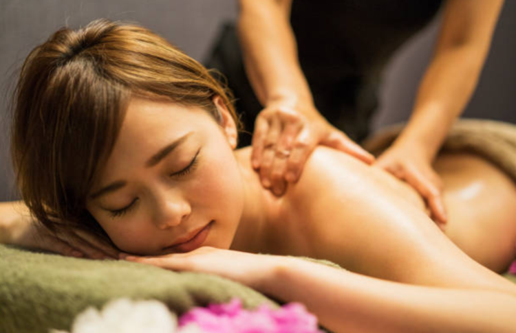 Bí quyết cho chàng: Cách massage nữ để nàng tăng khoái cảm