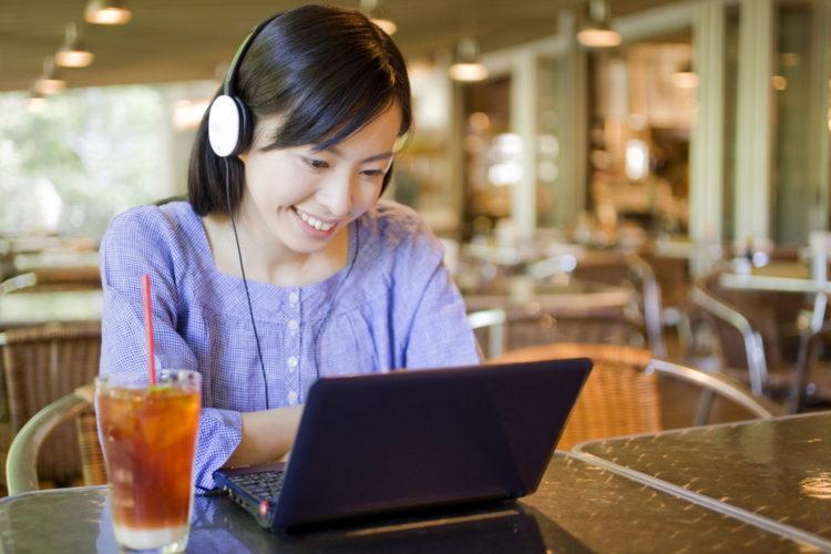 Nhạc kích thích trí não: 5 loại nhạc giúp bạn tập trung hơn!