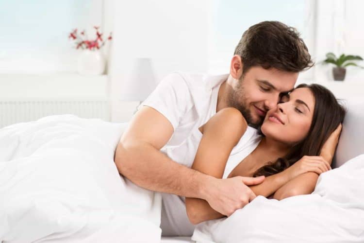 Có thuốc tránh thai cho nam giới, vợ chồng bạn có dùng không?