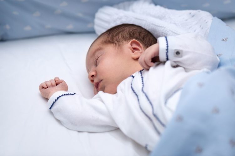 Trẻ sơ sinh nằm mơ những gì? Bạn nên làm gì để con phát triển tốt hơn?