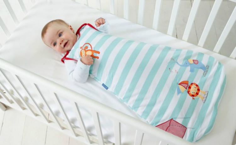 Vì sao bạn nên cân nhắc mua túi ngủ cho bé?