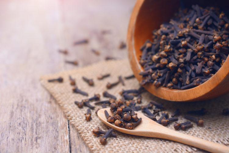 Khám phá bài thuốc chữa bệnh và làm đẹp từ cây đinh hương