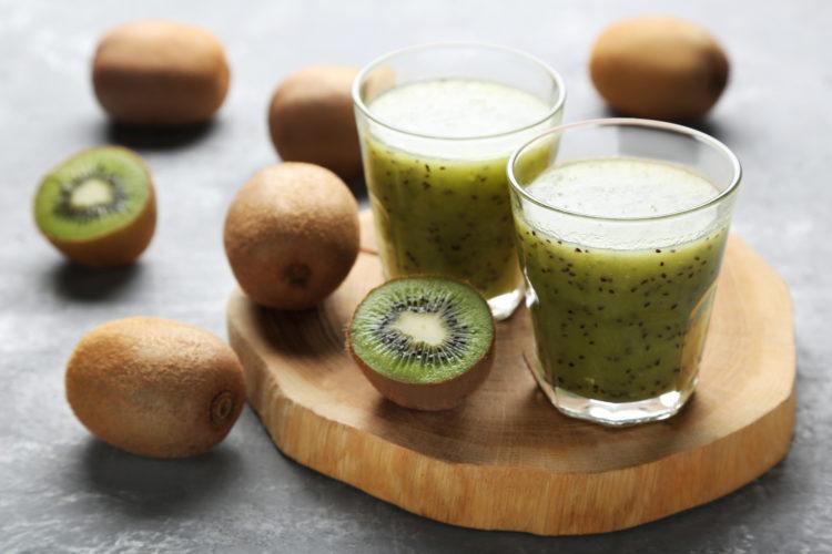 Khi nào có thể cho con ăn kiwi? Cách chế biến kiwi cho bé ăn dặm