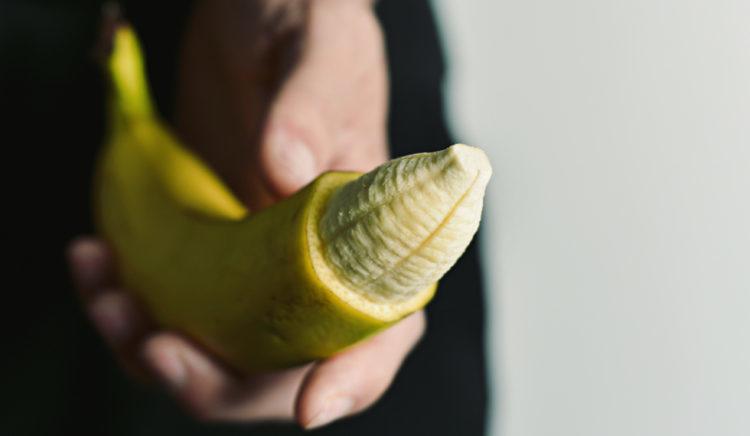 Cắt bao quy đầu ở người lớn có ảnh hưởng đến chuyện ấy?