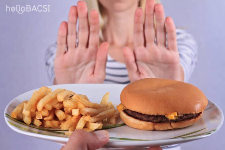 12 thực phẩm bạn nên tránh khi bị viêm khớp dạng thấp