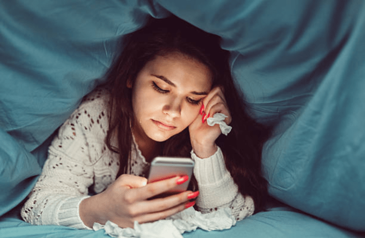 5 lý do tại sao bạn không nên theo dõi người yêu cũ trên Facebook