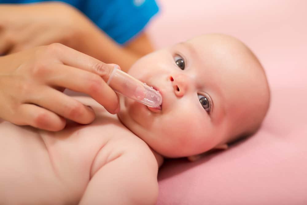 Trẻ chậm mọc răng là dấu hiệu bé không khỏe? Bạn nên làm gì?