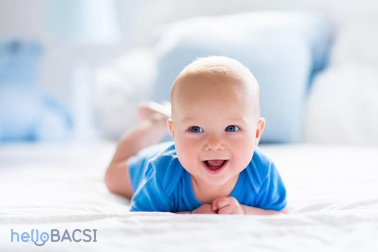 Cứt trâu ở đầu trẻ sơ sinh (viêm da tiết bã): Tất tần tật những điều cần biết