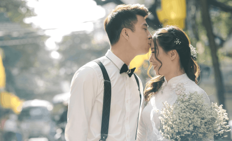 Làm sao để bạn vượt qua khủng hoảng tiền hôn nhân?