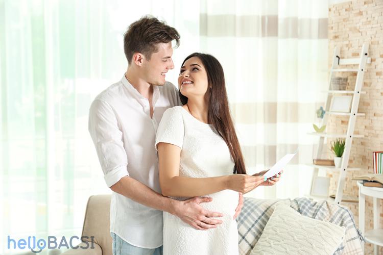 Bà bầu mắc sởi nên làm gì để tránh rủi ro? Khi nào cần tiêm phòng sởi?