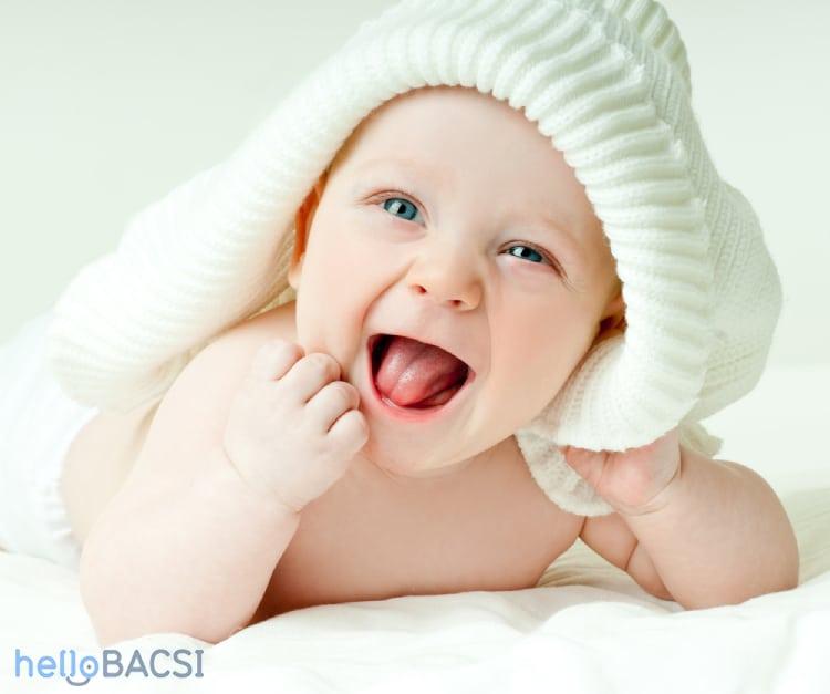 Có nên nhỏ nước muối sinh lý cho trẻ sơ sinh và trẻ mới biết đi không?