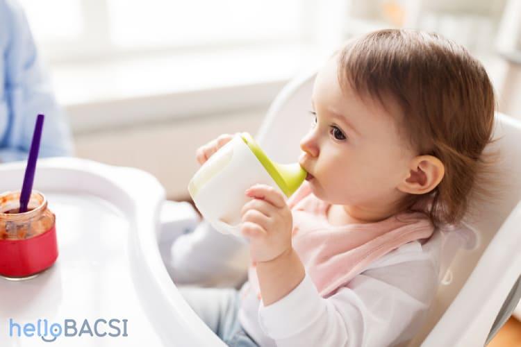 Kinh nghiệm hữu ích khi sử dụng cốc tập uống cho bé