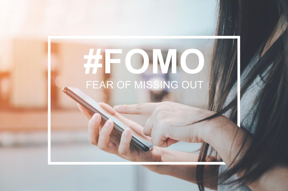 Hiệu ứng FOMO là gì? Cách vượt qua hội chứng sợ bỏ lỡ