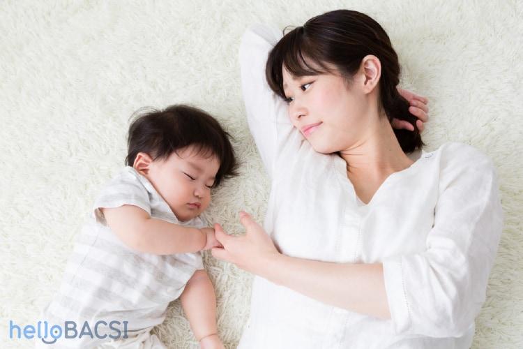 Chứng rối loạn gắn bó ở trẻ em ngăn bố mẹ gần gũi với con