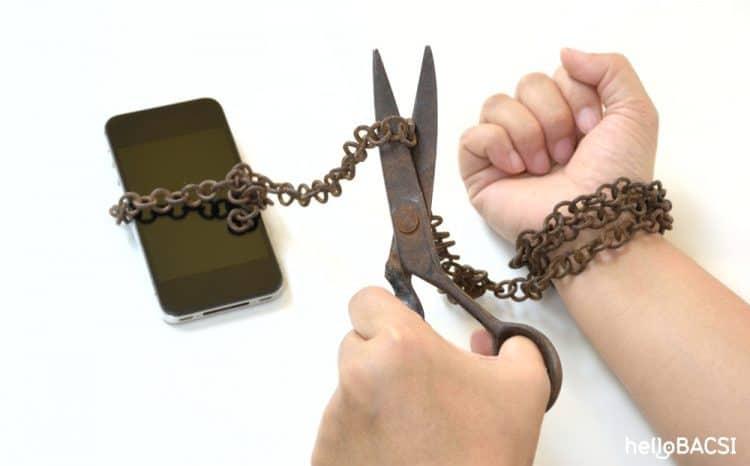 Nghiện mạng xã hội: Xiềng xích khiến bạn mất tự do