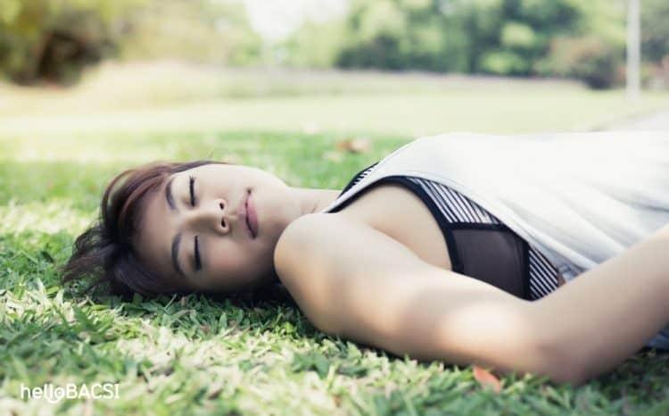 Nguyên nhân con người bị ngất xỉu đột ngột, triệu chứng và cách sơ cứu