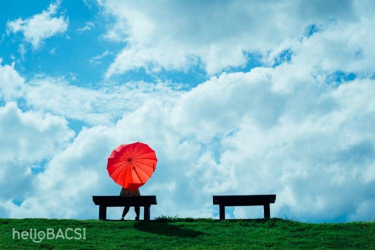 Tự tách ly khỏi thế giới với chứng sợ đám đông