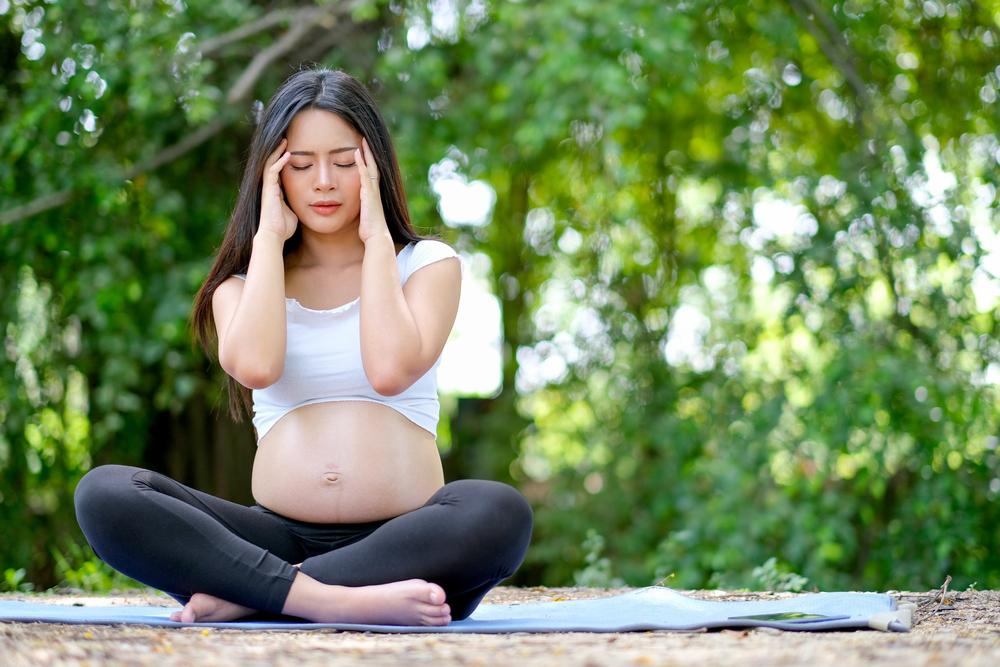 Nguyên nhân mắt bị mờ khi mang thai và cách cải thiện thị lực cho mẹ bầu