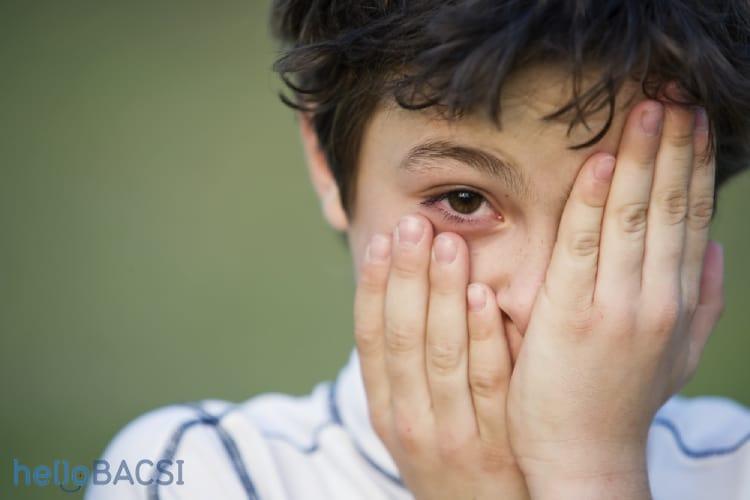 Điều trị đau mắt đỏ không khó như bạn nghĩ