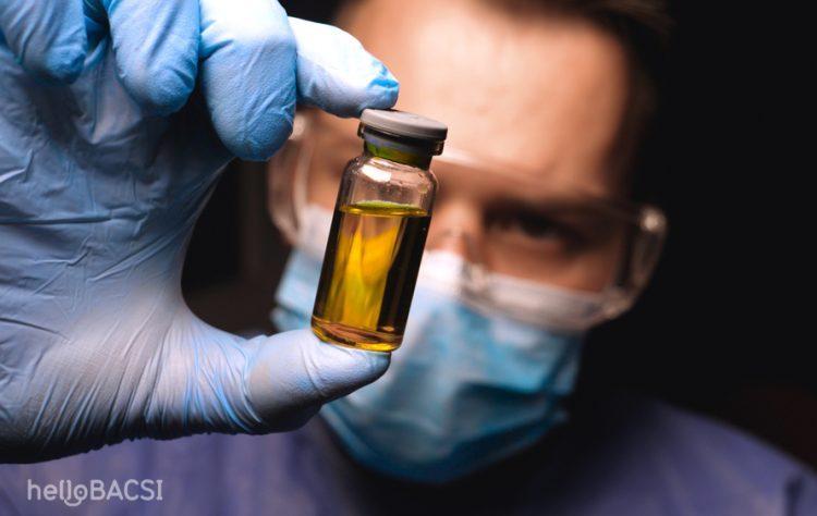 5 nguyên nhân khiến nước tiểu sẫm màu