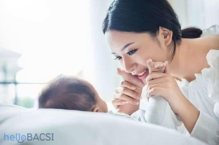 Đau đầu sau sinh mổ: Thử ngay 5 cách giảm đau hiệu quả tại nhà!