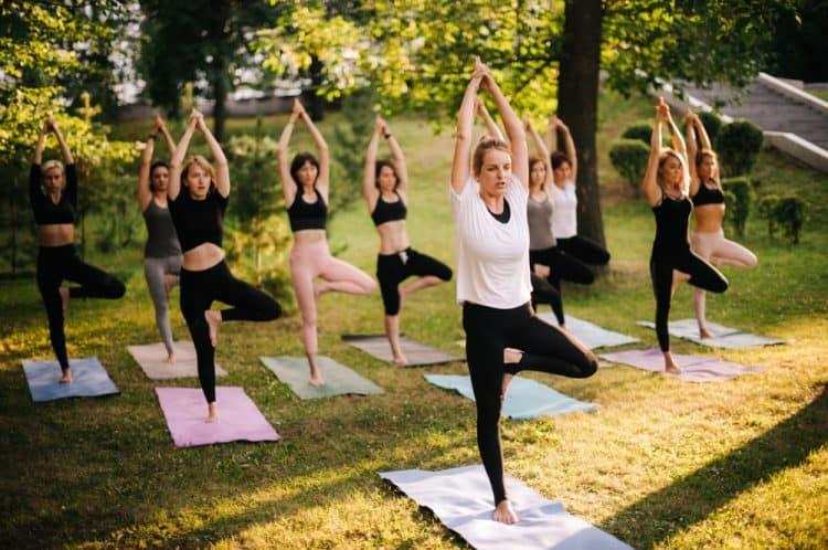 5 bài tập giữ thăng bằng giúp bạn vững vàng hơn